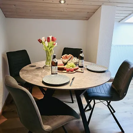 شقة Appartementhaus Neumann *