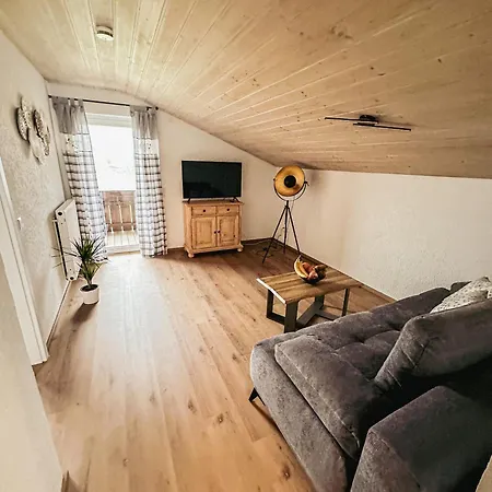 شقة Appartementhaus Neumann *